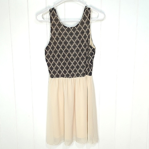 ❤️5/$25 Like New Vilo Couture Gorgeous Dress - Picture 1 of 7